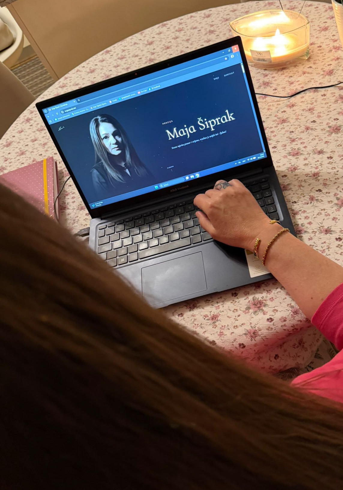Svileni vez samoće i sidrište